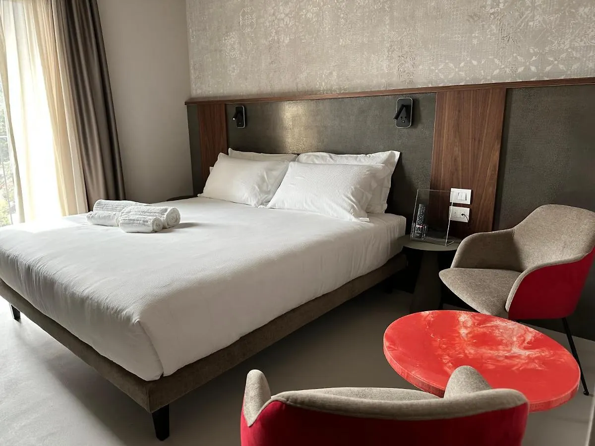 Villa Clementina Boutique Hotel Colonno