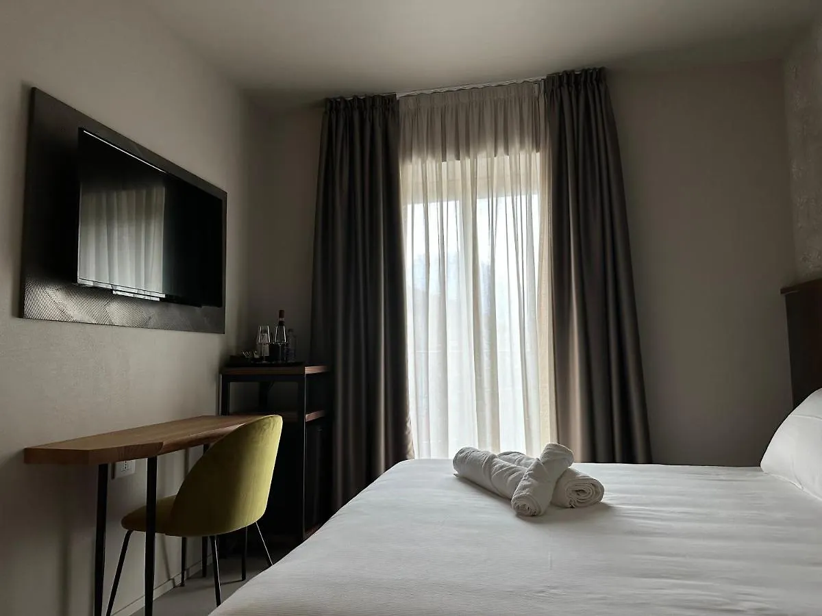 Villa Clementina Boutique Hotel Colonno